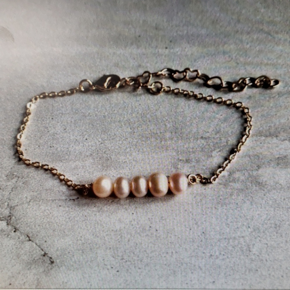 ❗LAST TWO❗Dainty Pearl Bracelets